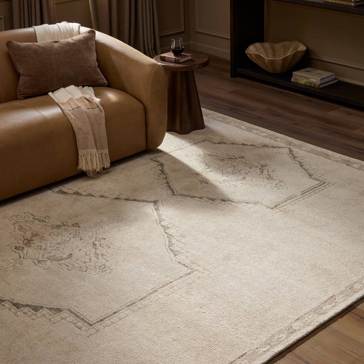 Astana Hand-knotted Rug