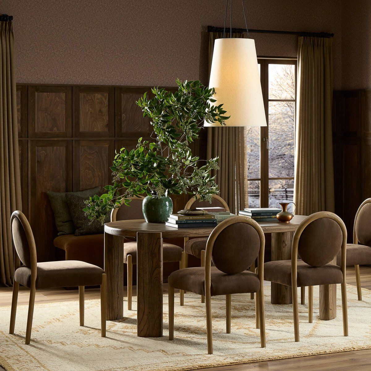 Dua Dining Table