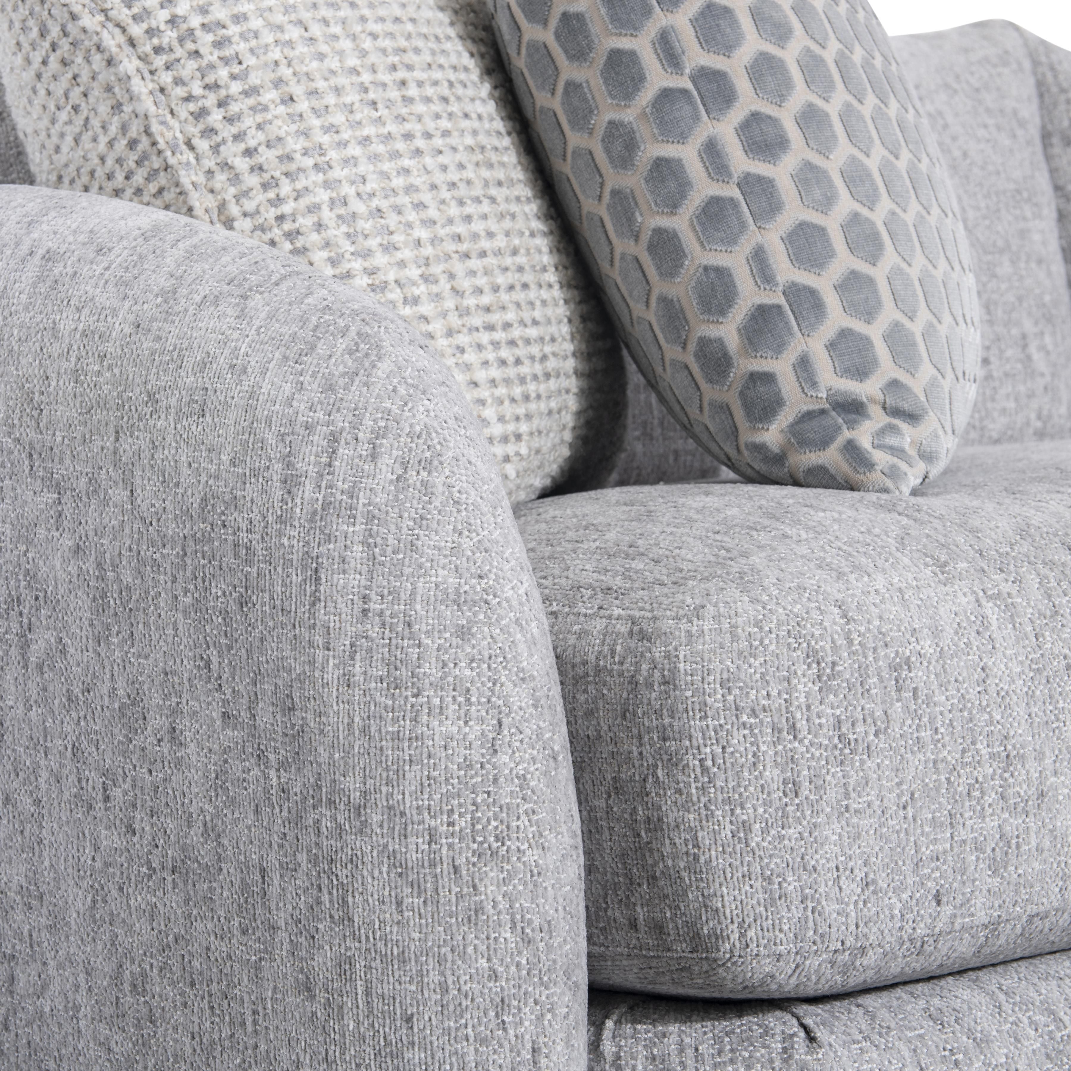 Bernhardt Furniture – Indy Fabric Sofa
