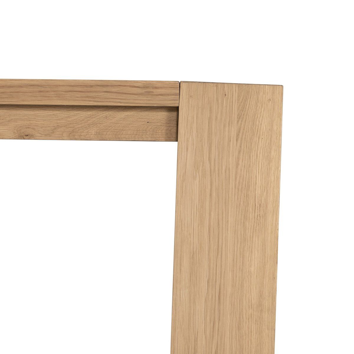 Capra Dining Table