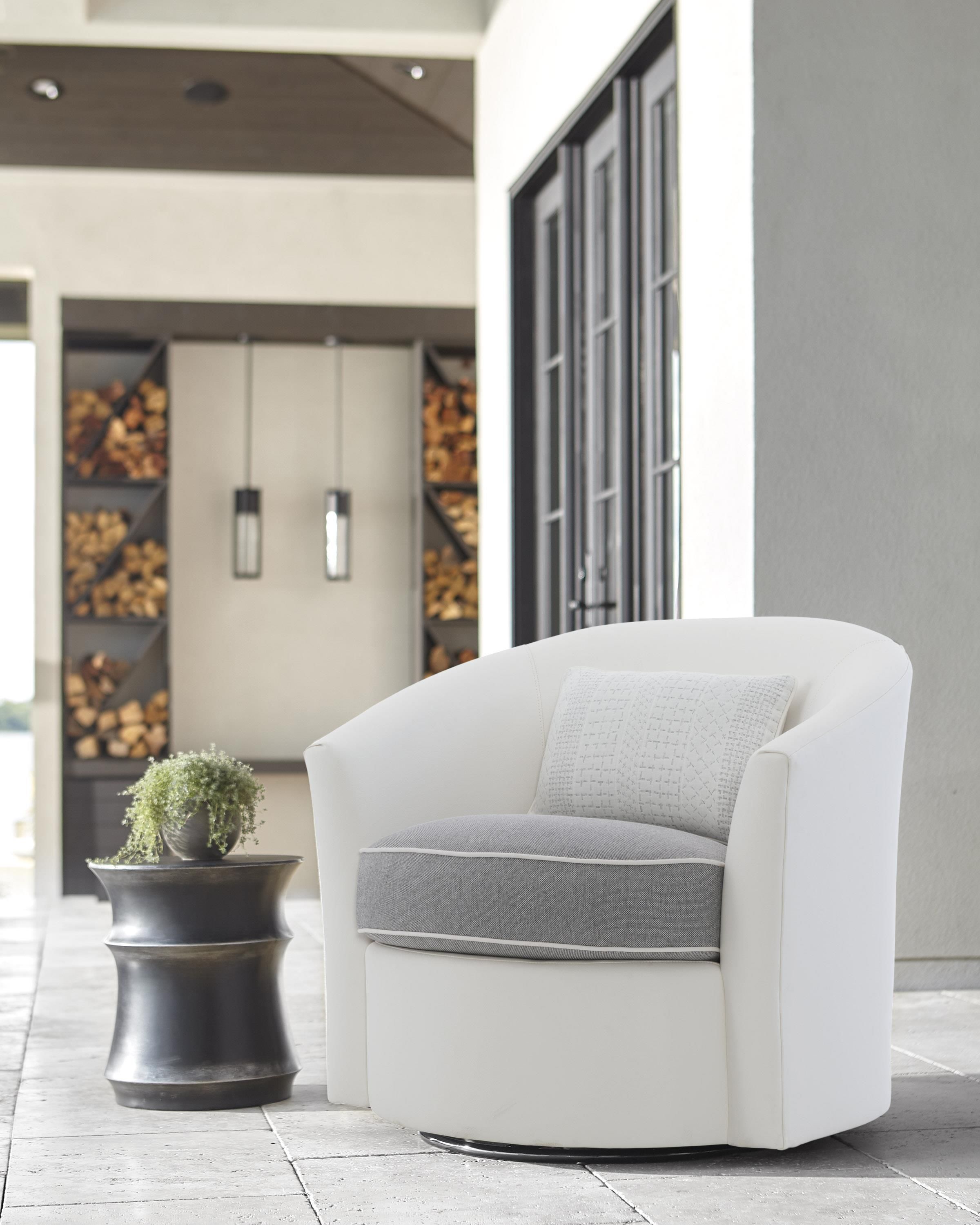 Bernhardt Furniture – Aventura Outdoor Swivel Chair