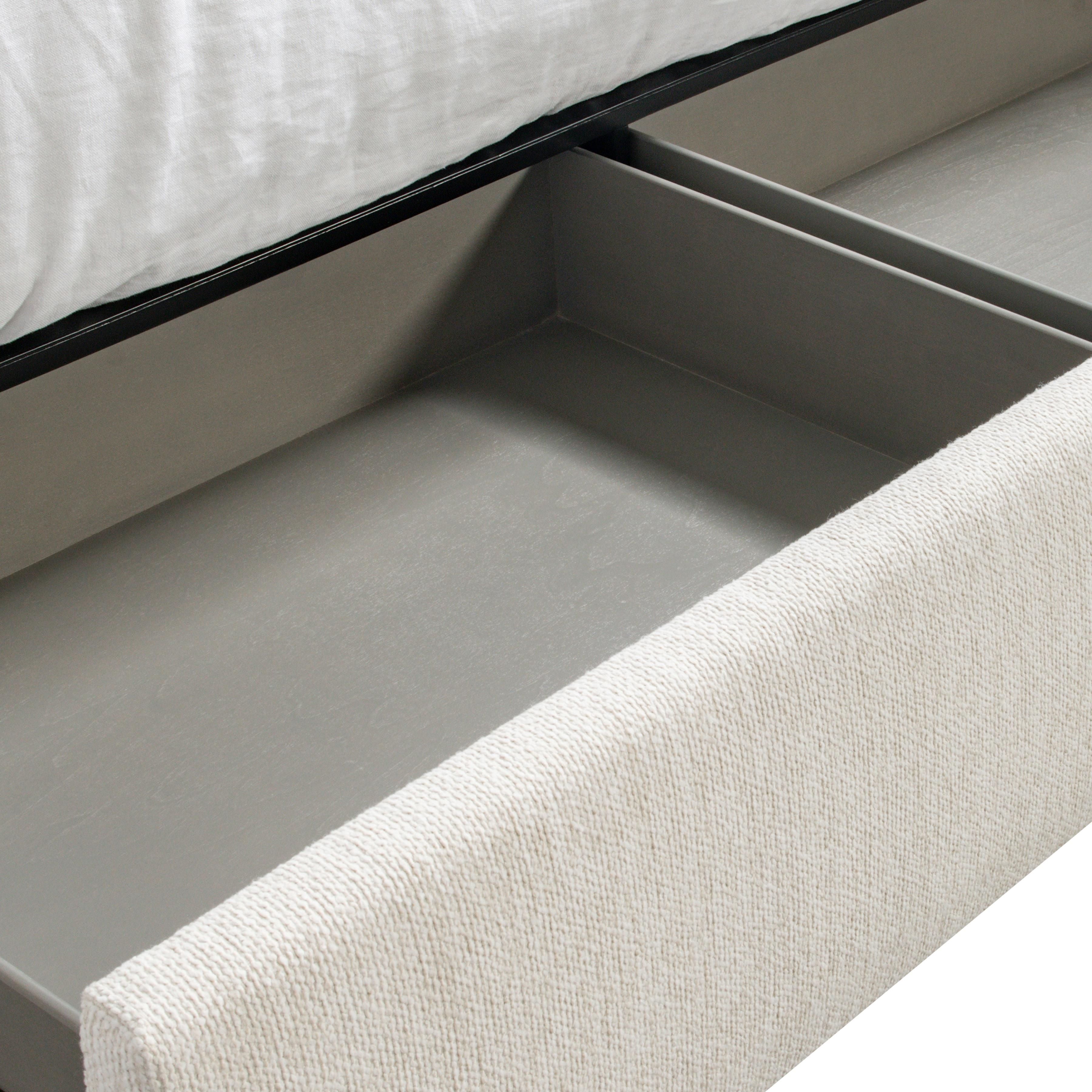 Bernhardt Furniture – Jordan Fabric Storage Shelter Bed King