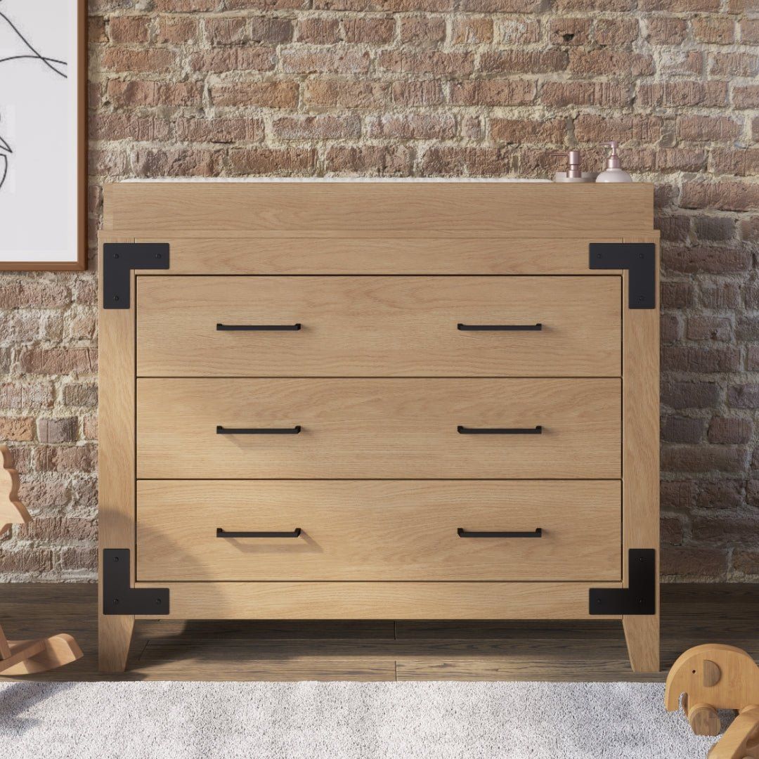F01792 - Universal Changing Table Topper, Nutmeg