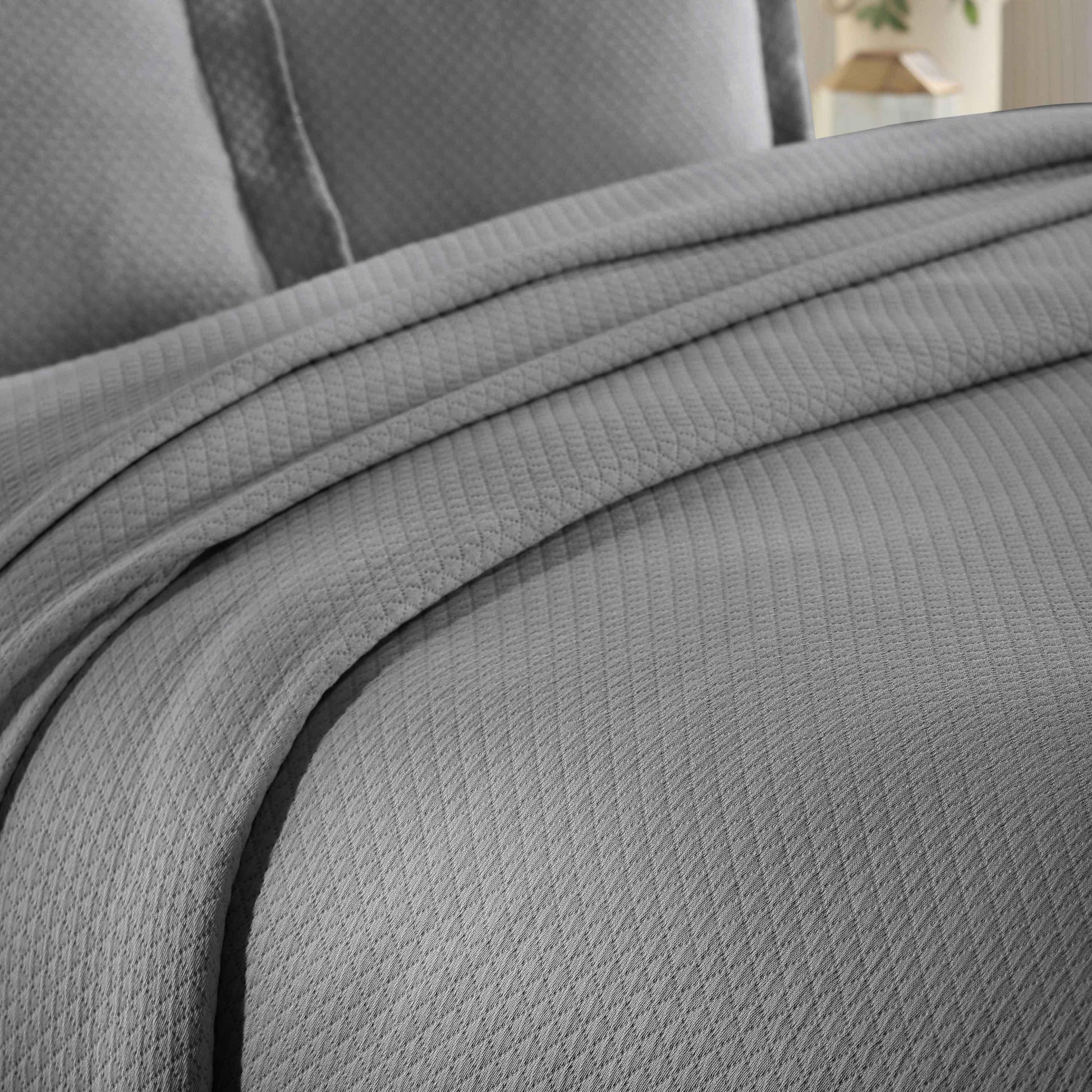 Solitaire Jacquard Matelassé Cotton Diamond Solitaire Bedspread Set - Bedspread by Superior Brand