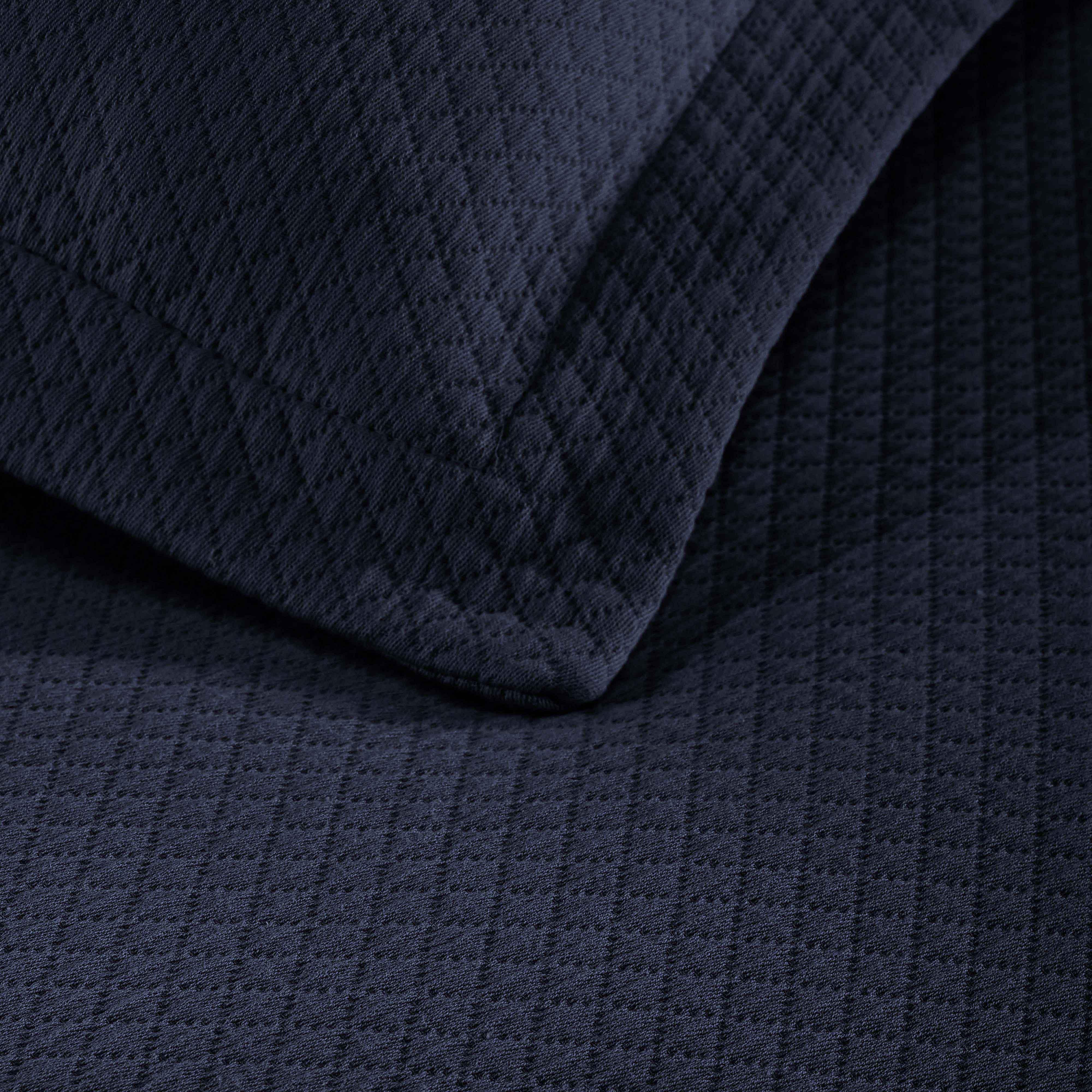 Solitaire Jacquard Matelassé Cotton Diamond Solitaire Bedspread Set - Bedspread by Superior Brand